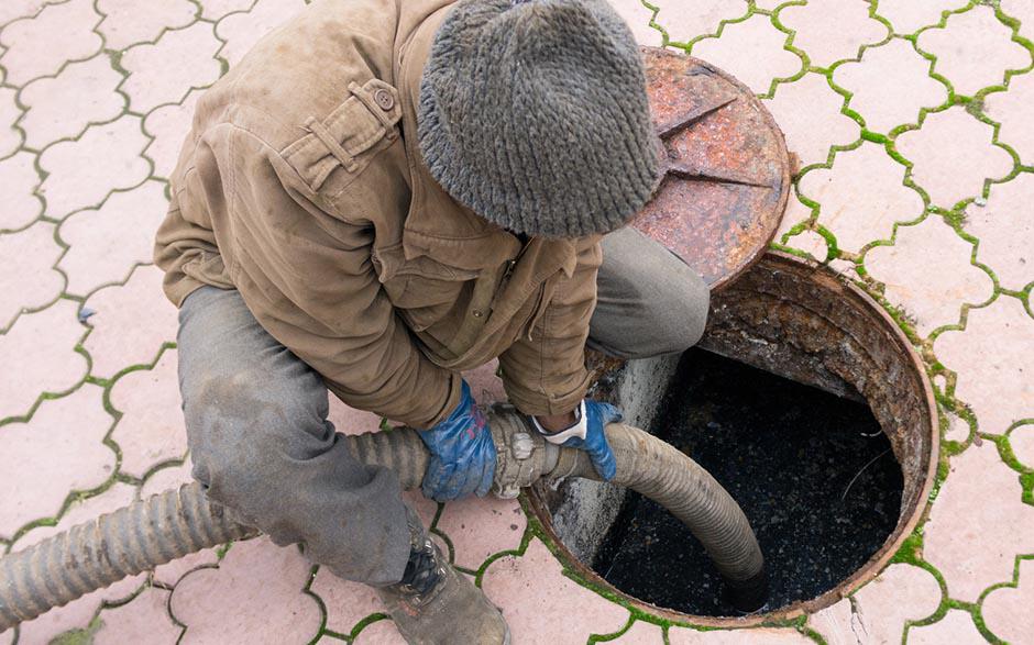 déboucher une canalisation de wc Les Mureaux